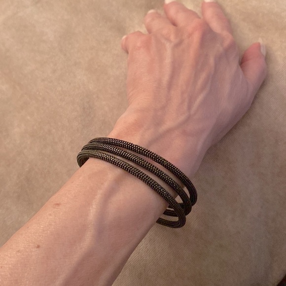 Jewelry - ✅Set of 3  textured metal antique brass / black oxidized finish bracelets.